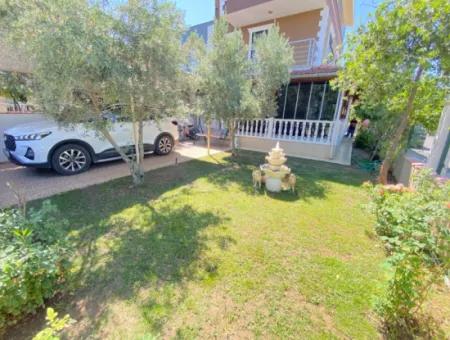 Doğanbey De Köşe Villa Tek Müstakil Geniş Bahçeli Ultra Lükx Satılık 4+1 Villa