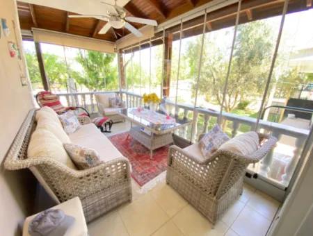 Doğanbey De Köşe Villa Tek Müstakil Geniş Bahçeli Ultra Lükx Satılık 4+1 Villa