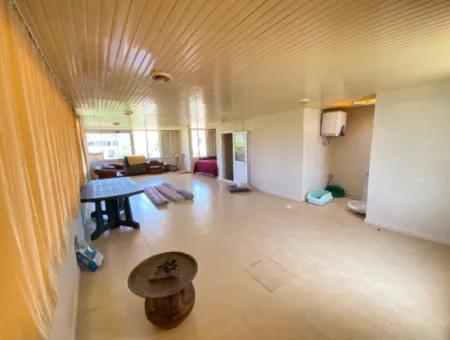 Doğanbey De Köşe Villa Tek Müstakil Geniş Bahçeli Ultra Lükx Satılık 4+1 Villa