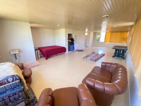 Doğanbey De Köşe Villa Tek Müstakil Geniş Bahçeli Ultra Lükx Satılık 4+1 Villa