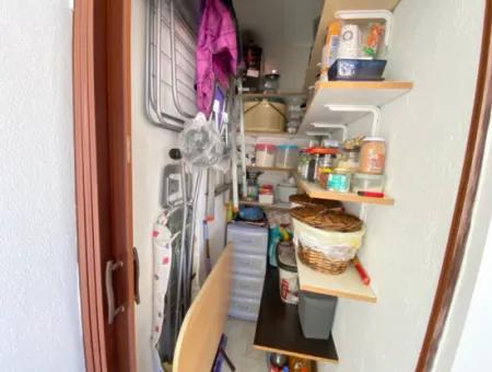 Ürkmez De Merkezde Denize 350M Geniş Ferah Yapılı Satılık 2+1 Daire