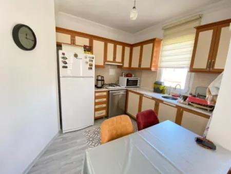 Ürkmez De Merkezde Denize 350M Geniş Ferah Yapılı Satılık 2+1 Daire