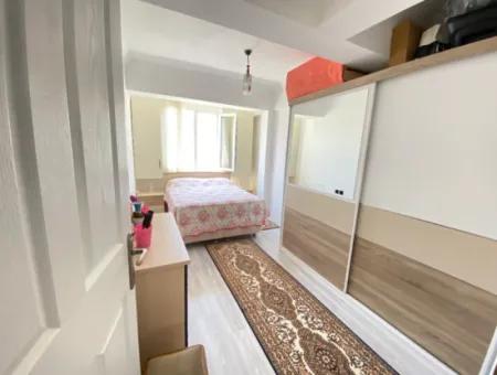 Ürkmez De Merkezde Denize 350M Geniş Ferah Yapılı Satılık 2+1 Daire