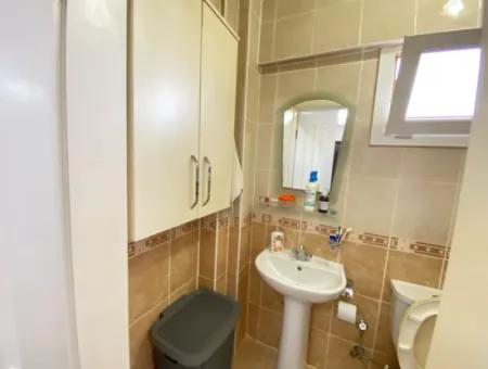 Ürkmez De Merkezde Denize 350M Geniş Ferah Yapılı Satılık 2+1 Daire