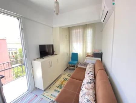 Ürkmez De Merkezde Denize 350M Geniş Ferah Yapılı Satılık 2+1 Daire