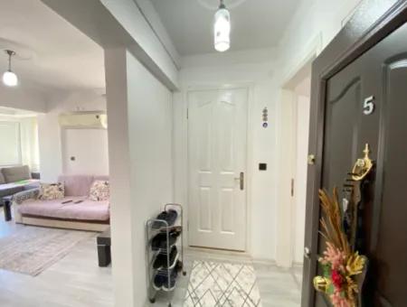 Ürkmez De Merkezde Denize 350M Geniş Ferah Yapılı Satılık 2+1 Daire