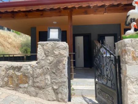 Seferihisar Doğanbey De Full Deniz Üç Tarafı Bahçe Satılık 3+1 Villa