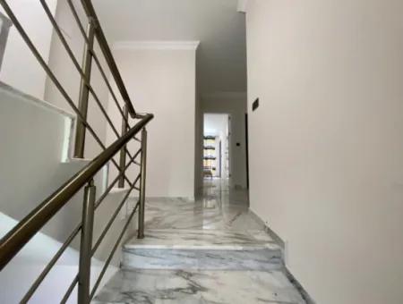 Seferihisar Doğanbey De Full Deniz Üç Tarafı Bahçe Satılık 3+1 Villa