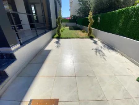 Seferihisar Doğanbey Merkez'de 200M2 Arsa İçin'de Müstakil Sıfır Satılık 3+1 Dubleks Villa