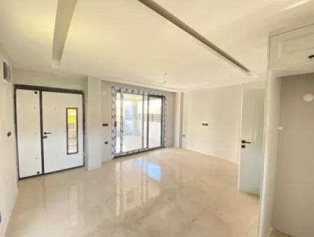 Seferihisar Doğanbey Merkez'de 200M2 Arsa İçin'de Müstakil Sıfır Satılık 3+1 Dubleks Villa