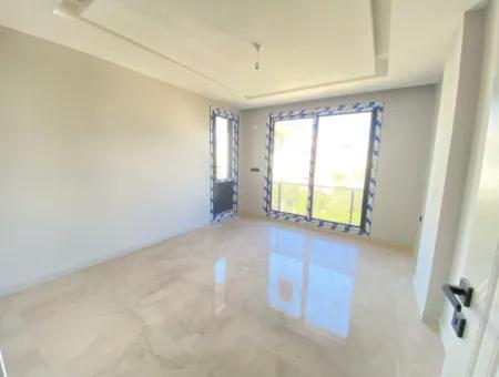 Seferihisar Doğanbey Merkez'de 200M2 Arsa İçin'de Müstakil Sıfır Satılık 3+1 Dubleks Villa