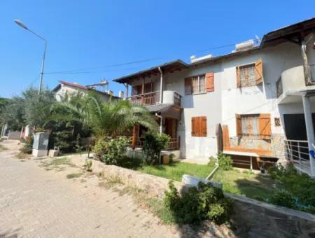 Seferihisar Ürkmezde Deniz Tarafınde Satılık 3+1 Villa
