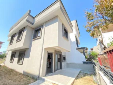 Seferihisar Doğanbey Bahçeli Denize 500Mt Satılık 2+1 Villa