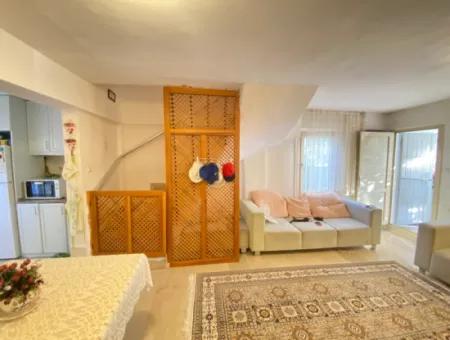 Seferihisar Doğanbeyde Yıldız Tur Sitesi Demize 50Mt Satılık 3+1 Villa