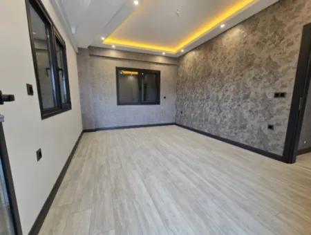 Satılık Havuzlu Geniş Bahçeli Müstakil 3+1 Villa