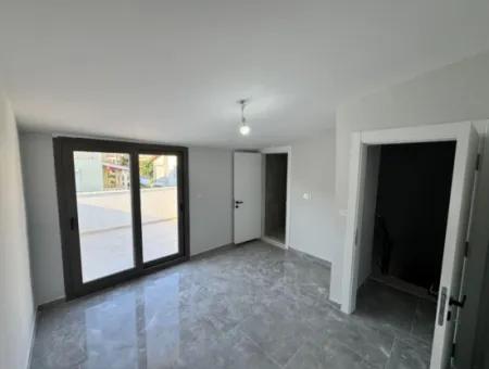 Özdere Çukuraltı Nezih Bölgesinde Denizr Yakın Satılık 3+1 Villa