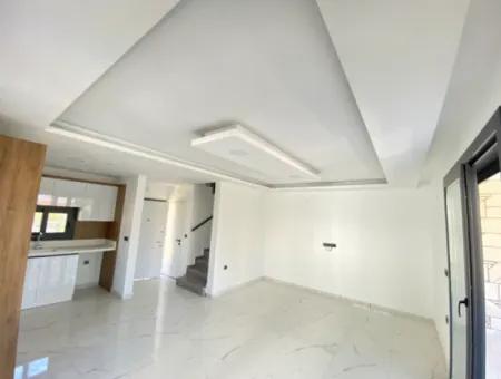 Seferihisar Doğanbey De Köşe Villa Denize 750Mt Satılık 3+1