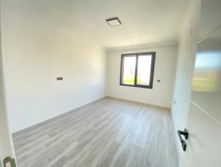 Seferihisar Doğanbey De Köşe Villa Denize 750Mt Satılık 3+1