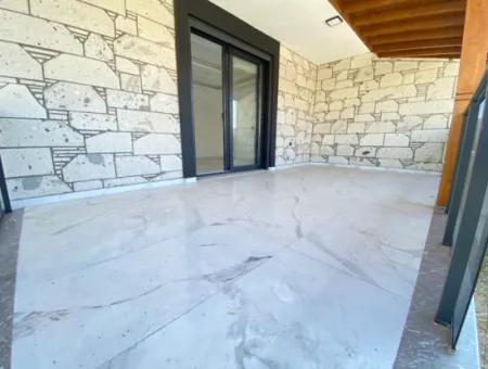 Seferihisar Doğanbey De Köşe Villa Denize 750Mt Satılık 3+1