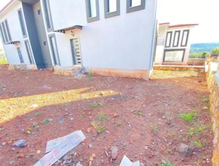 Seferihisar Doğanbey De Yerden Istmal Salon Mutfak Ayrı Satılık 3+1 Villa
