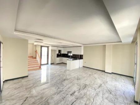 Seferihisar Doğanbeyde Tek Mustakil Havuzlu Satılık 3+1 Villa