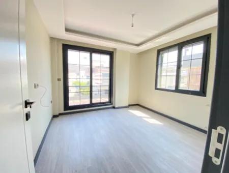 Seferihisar Doğanbeyde Tek Mustakil Havuzlu Satılık 3+1 Villa