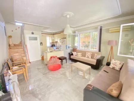Seferihisar Doğanbey De Denize 300Mt Ferah Satılık 3+1 Villa