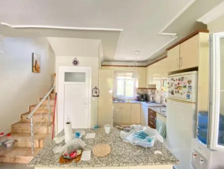 Seferihisar Doğanbey De Denize 300Mt Ferah Satılık 3+1 Villa