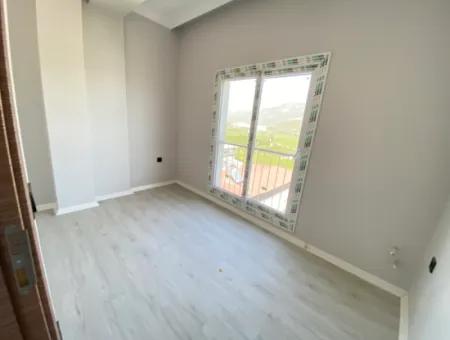Gümüldür De Merkezinde Full Deniz Asansörlüdür Satılık 1+1 Daire