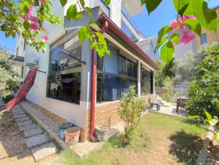 Ürkmez De Lokasyonu Merkezi Konumda Lüks Deniz 400Mt Satılık 3+1 Dublex Daire