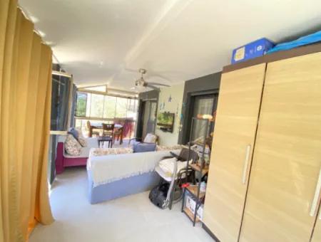 Ürkmez De Lokasyonu Merkezi Konumda Lüks Deniz 400Mt Satılık 3+1 Dublex Daire