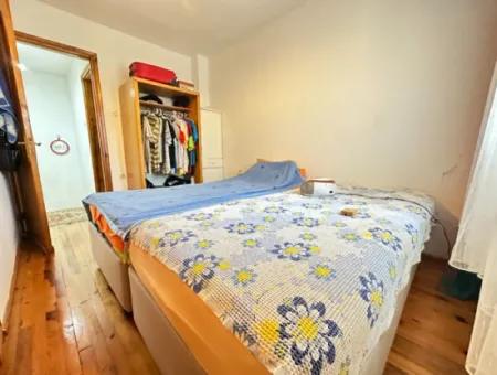 Ürkmezde Siterisinde Havuzlu Deniz Tarafında Eşyalı Bakımlı Satılık 3+1 Villa