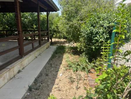 Ürkmezde Siterisinde Havuzlu Denize 400Mt Satılık 4+1 Villa