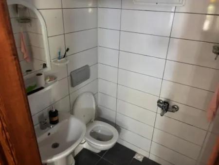 Ürkmezde Siterisinde Havuzlu Denize 400Mt Satılık 4+1 Villa