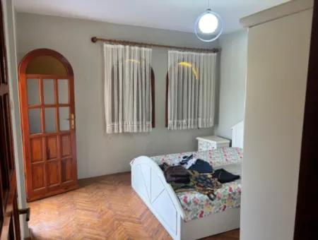 Ürkmezde Siterisinde Havuzlu Denize 400Mt Satılık 4+1 Villa