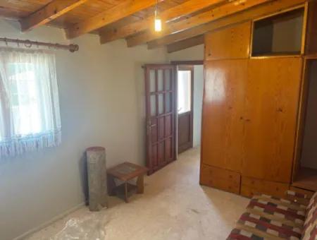 Ürkmezde Siterisinde Havuzlu Denize 400Mt Satılık 4+1 Villa