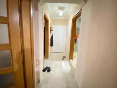 Ürkmez Merkezde Zemin Kat Daire Denize 350Mt Kapalı Otopark Satılık 2+1