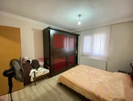 Ürkmez Merkezde Zemin Kat Daire Denize 350Mt Kapalı Otopark Satılık 2+1