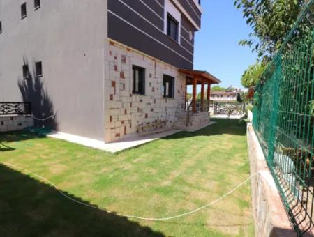 Seferihisar Ürkmezde Denize Tarafında Satılık 3+1 Villa