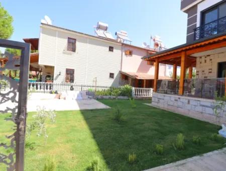 Seferihisar Ürkmezde Denize Tarafında Satılık 3+1 Villa