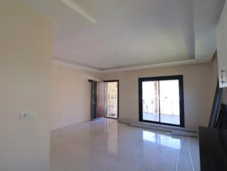 Seferihisar Ürkmezde Denize Tarafında Satılık 3+1 Villa