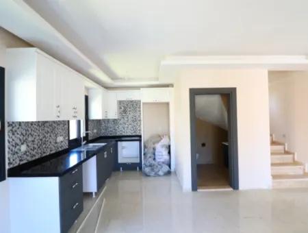 Seferihisar Ürkmezde Denize Tarafında Satılık 3+1 Villa