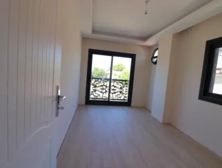 Seferihisar Ürkmezde Denize Tarafında Satılık 3+1 Villa
