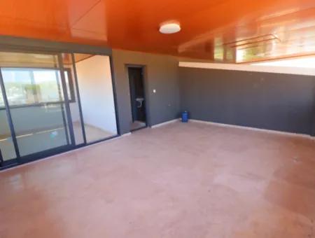 Seferihisar Ürkmezde Denize Tarafında Satılık 3+1 Villa