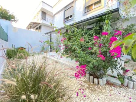 Ürkmez De Full Deniz Kelepir Villa Bahçeli Satılık 3+1 Villa