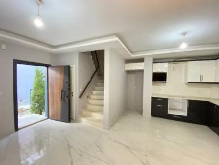 Ürkmez De Full Deniz Kelepir Villa Bahçeli Satılık 3+1 Villa