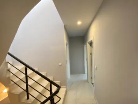 Ürkmez De Full Deniz Kelepir Villa Bahçeli Satılık 3+1 Villa