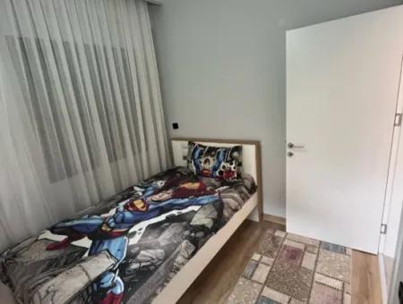 Özdere Orta Mahalle’de Denize Sıfır Site İçerisinde Eşyalı Satılık 3+1Villa