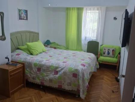 Özdere Orta Mahalle’de Denize Sıfır Site İçerisinde Eşyalı Satılık 3+1Villa