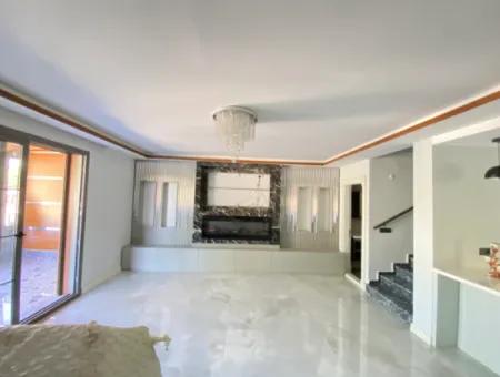 Ürkmez Da Denize Sıfır Mustakil Bahçeli Ultra Lüks Satılık 3+1 Villa